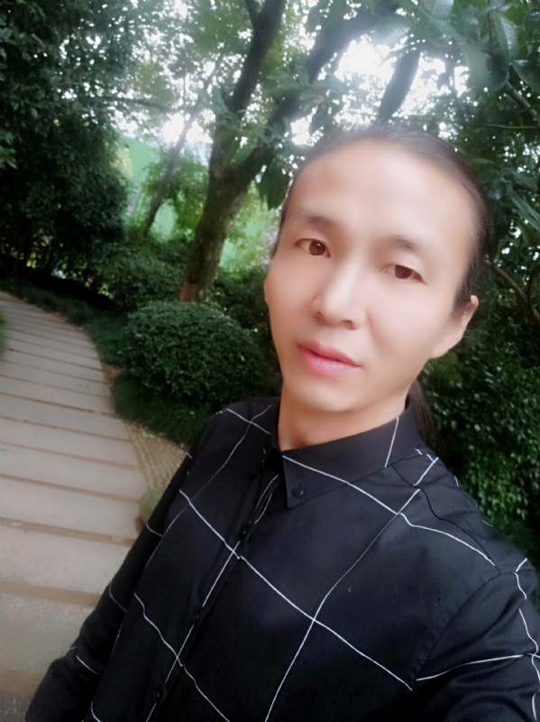 北方的狼的第一张照片--昆明相亲服务中心