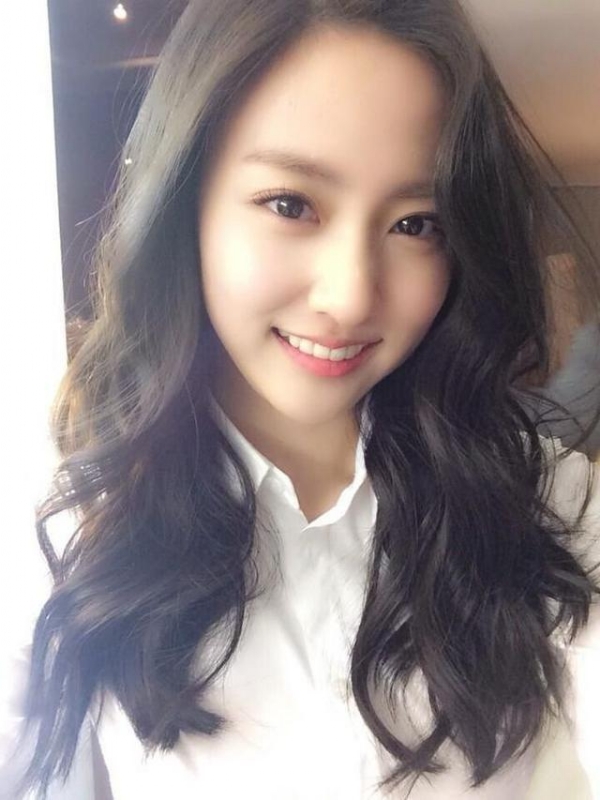 等爱的易微的第一张照片--昆明相亲服务中心