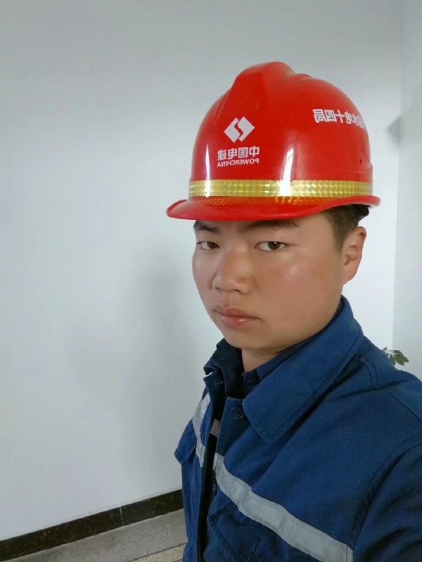 小公牛的第一张照片--昆明相亲服务中心