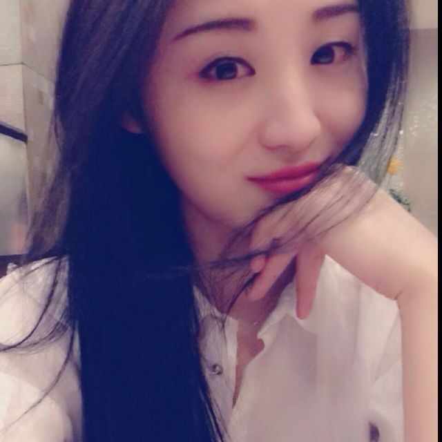 在水一方的第一张照片--昆明相亲服务中心
