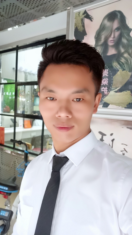 阳光男士的第一张照片--昆明相亲服务中心