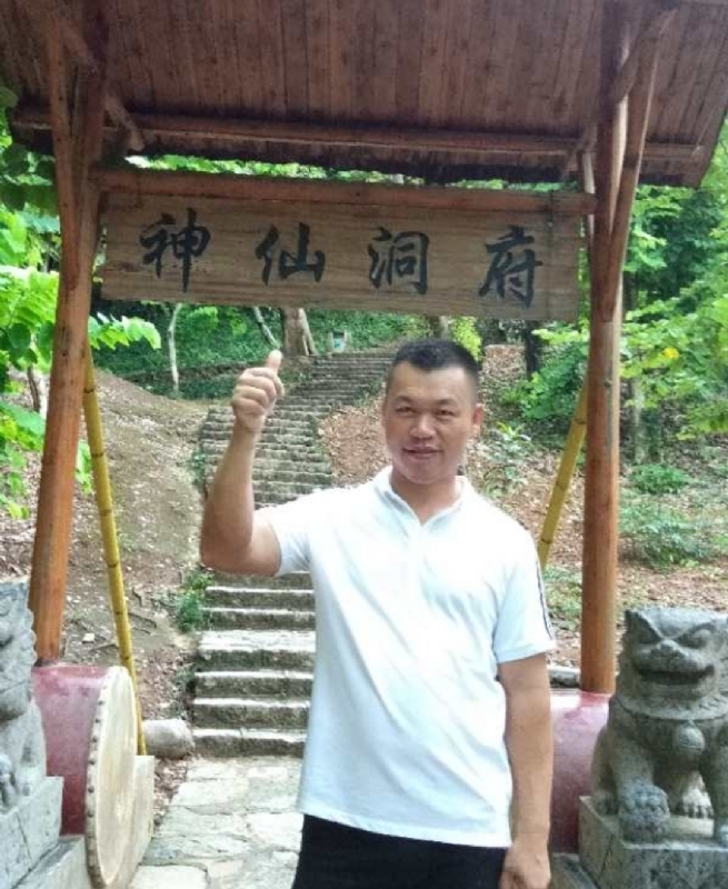 强仔的第一张照片--昆明相亲服务中心