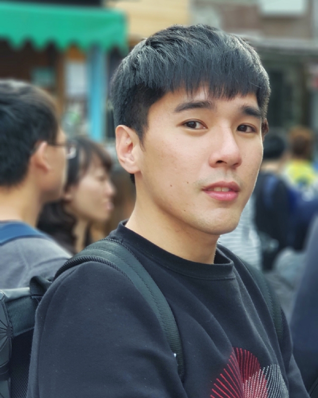 雨中孤独的第一张照片--昆明相亲服务中心