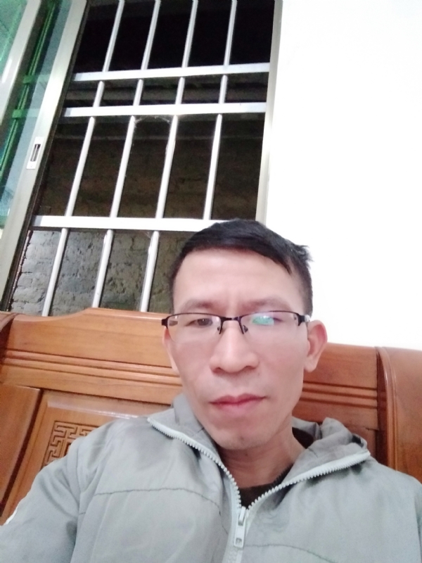 奋斗的第一张照片--昆明相亲服务中心