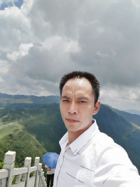 LXZ的第一张照片--昆明相亲服务中心