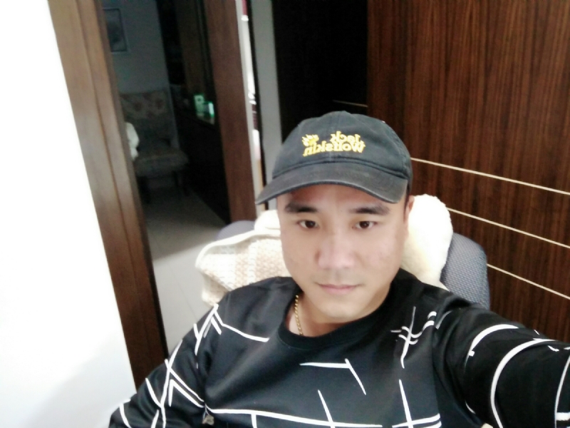 坚持我爱的第一张照片--昆明相亲服务中心