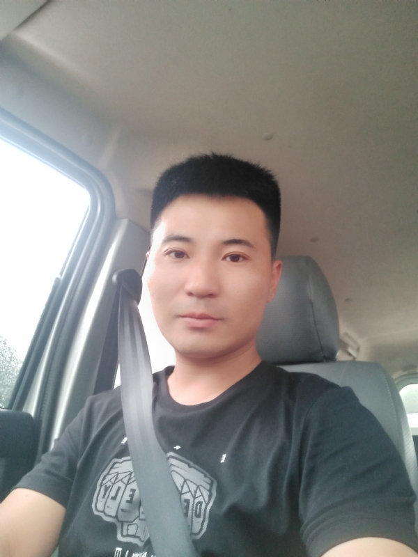 等风也等你的第一张照片--昆明相亲服务中心