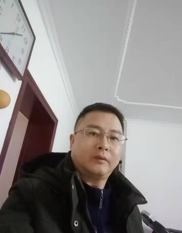 想牵你的手的第一张照片--昆明相亲服务中心