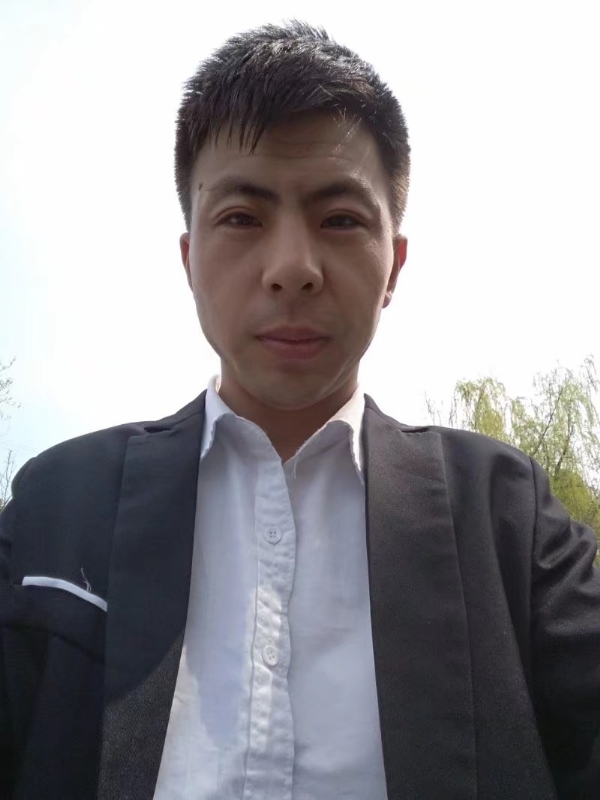 许以飞翔的第一张照片--昆明相亲服务中心