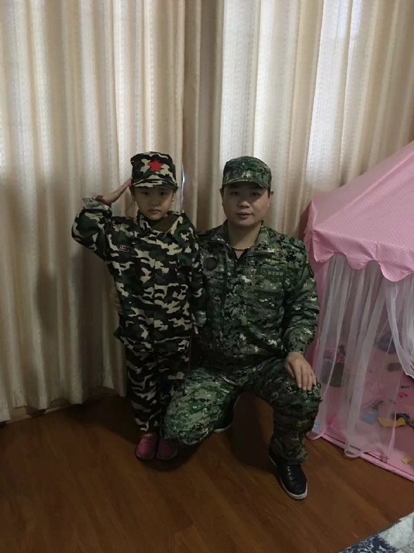 俗人的第一张照片--昆明相亲服务中心