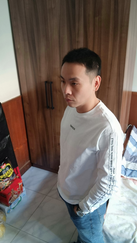 没有蜡笔的小航的第一张照片--昆明相亲服务中心
