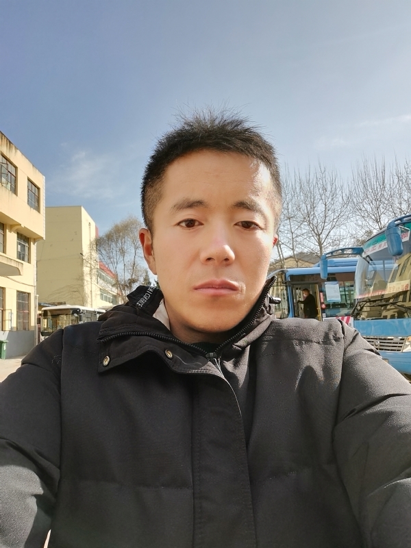 孤独的云的第一张照片--昆明相亲服务中心