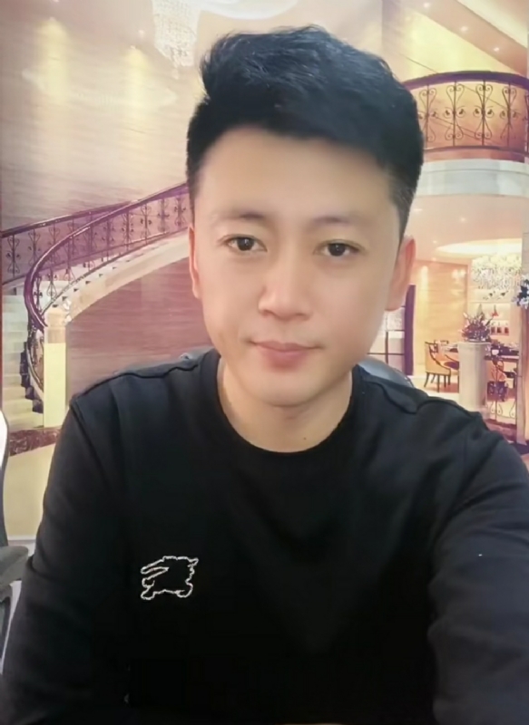 屋顶拾荒人的第三张照片--昆明相亲服务中心