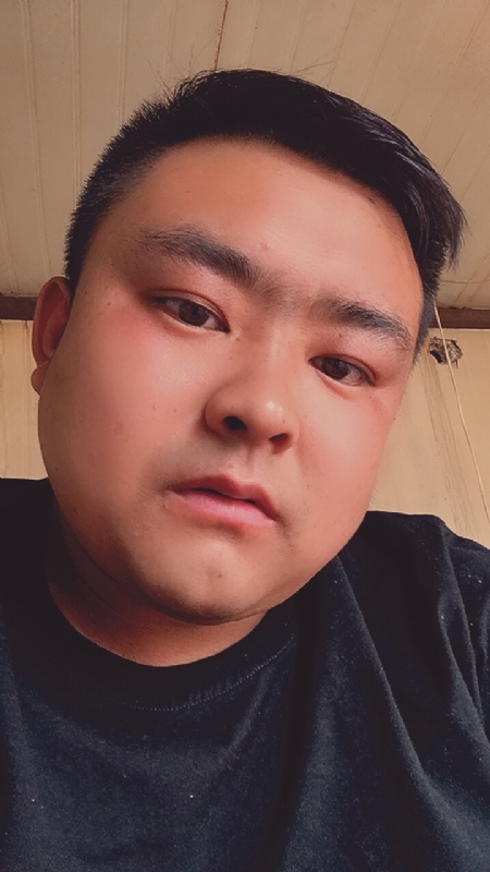 爱我所爱的第一张照片--昆明相亲服务中心