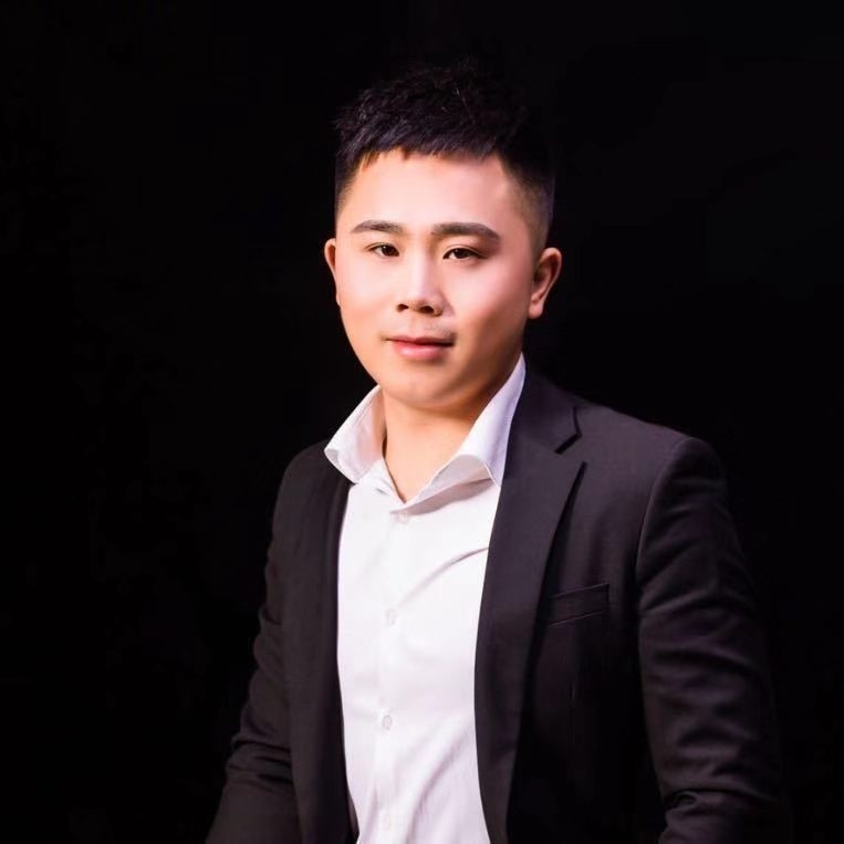 只欠东风的第一张照片--昆明相亲服务中心