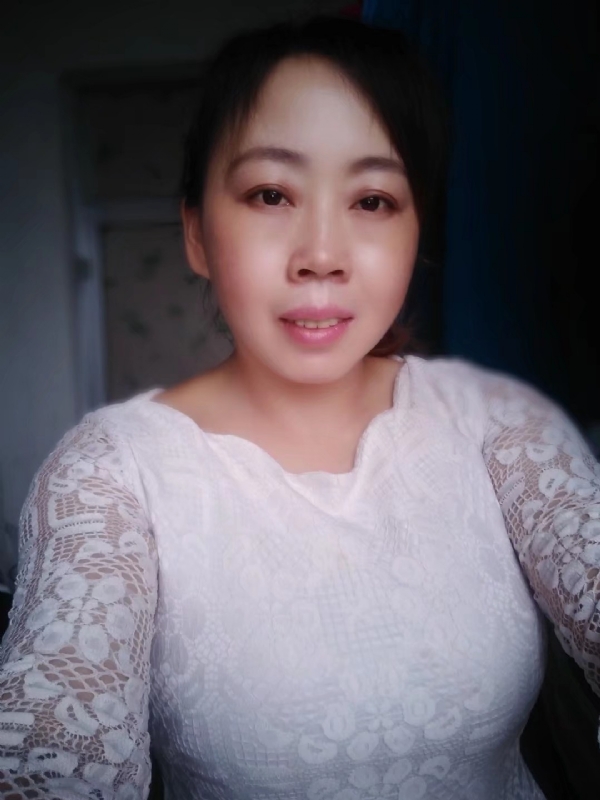 笑看人生的第一张照片--昆明相亲服务中心