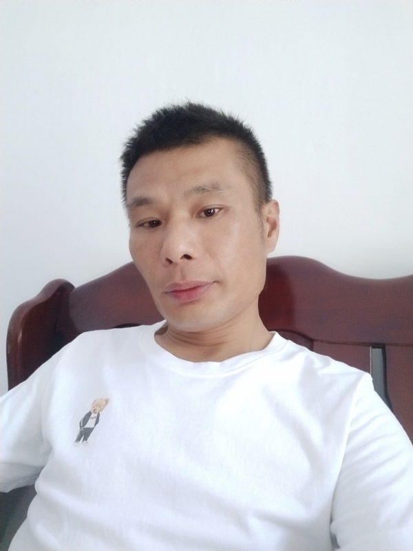年少轻狂的第一张照片--昆明相亲服务中心