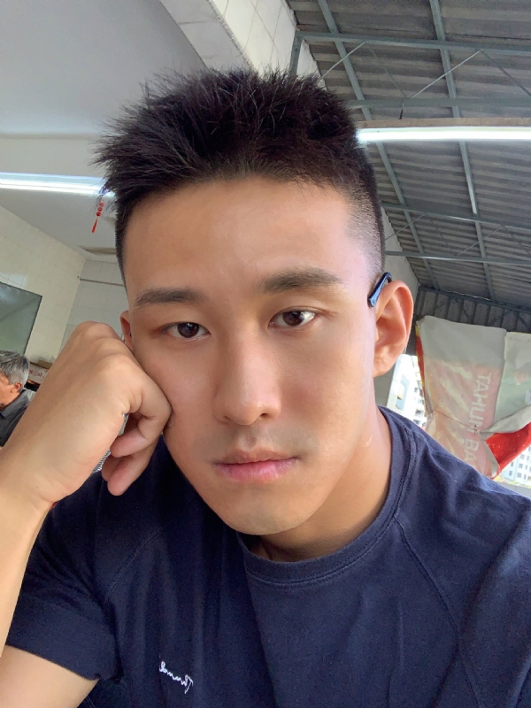 相见恨晚的第二张照片--昆明相亲服务中心