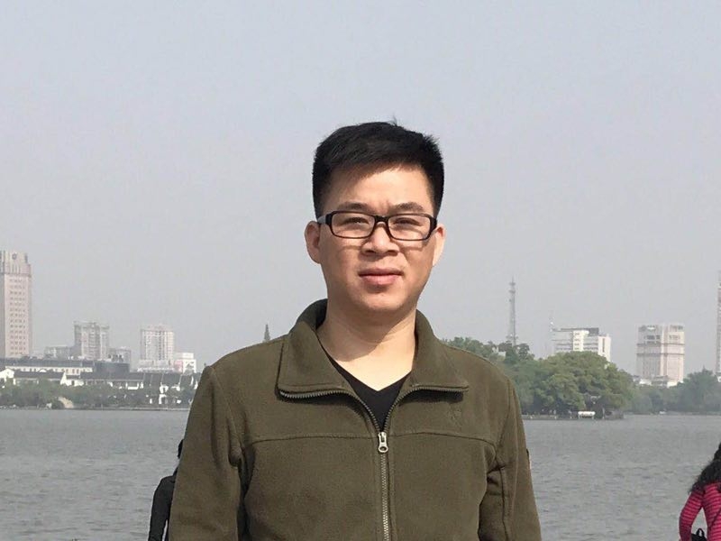 孔雀鱼的第一张照片--昆明相亲服务中心