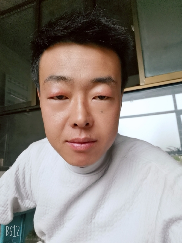 缺爱80后的第一张照片--昆明相亲服务中心