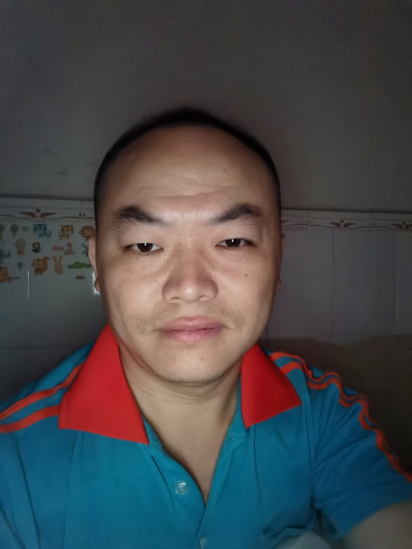 与子携老的第二张照片--昆明相亲服务中心