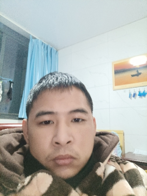 寂寞的第二张照片--昆明相亲服务中心