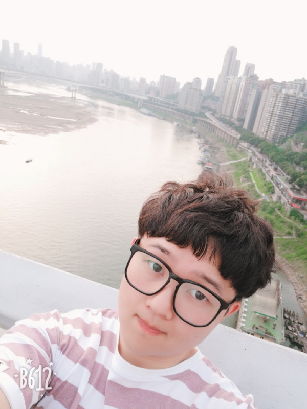 白夜行中人的第一张照片--昆明相亲服务中心