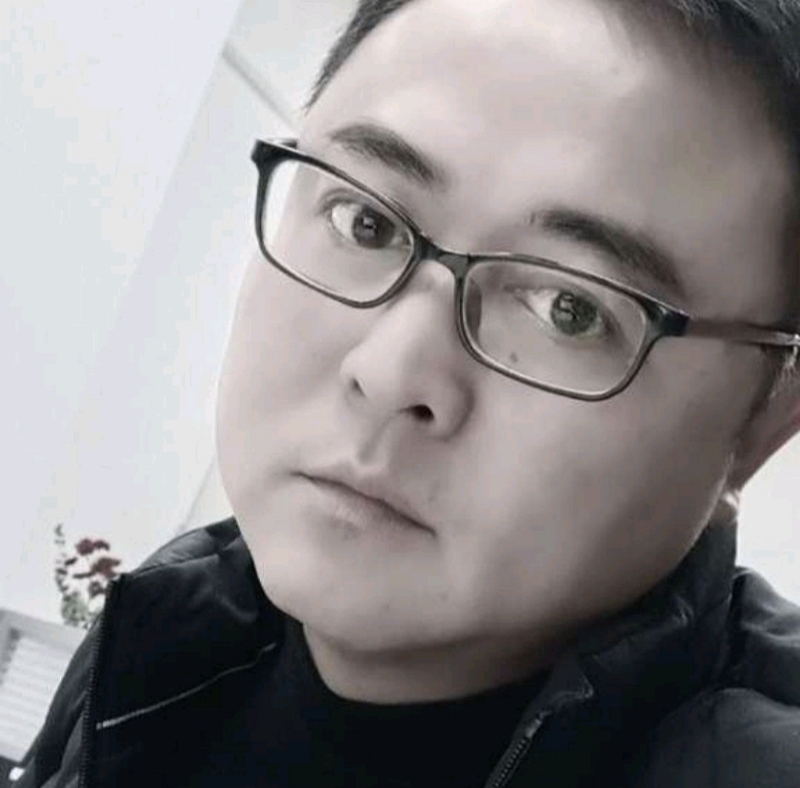小石头的第一张照片--昆明相亲服务中心