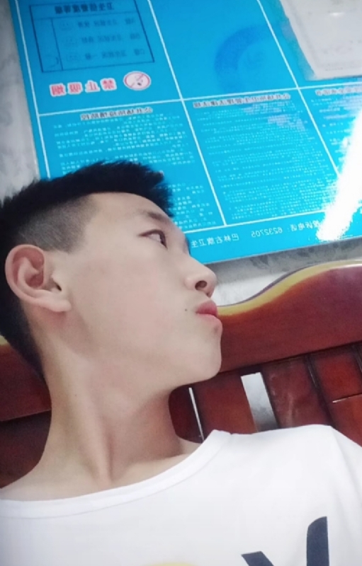 高一名的第二张照片--昆明相亲服务中心