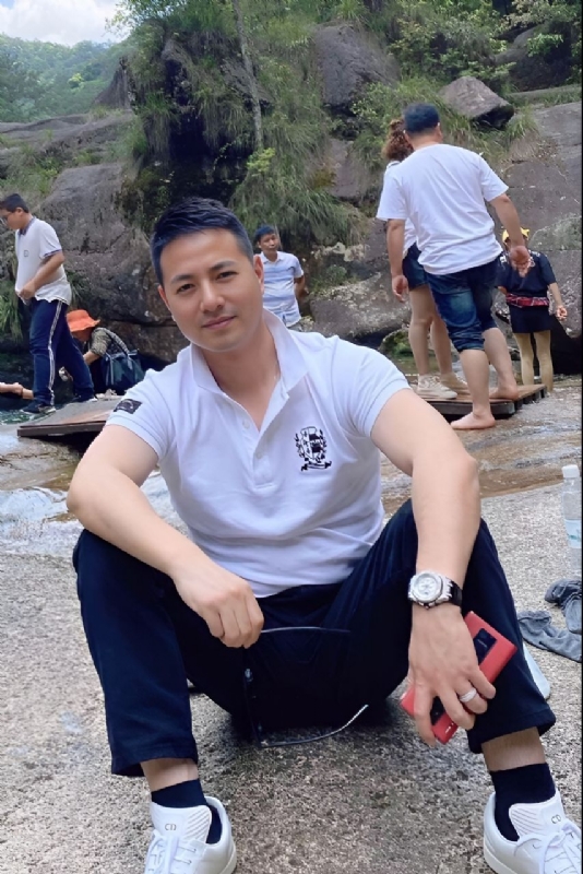 勿忘初心的第三张照片--昆明相亲服务中心