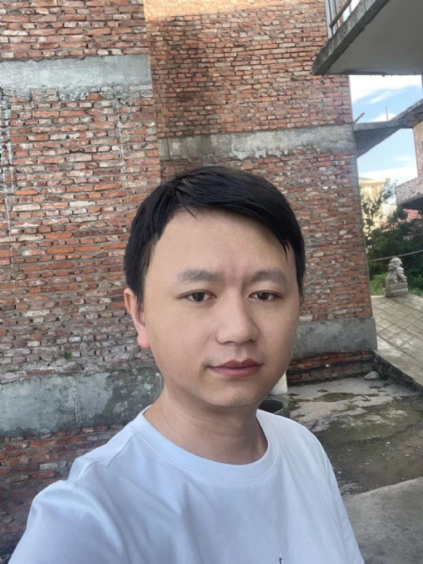 行人的第一张照片--昆明相亲服务中心
