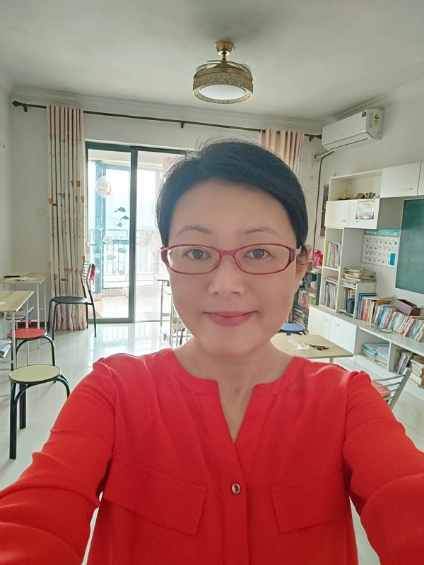 丽华的第二张照片--昆明相亲服务中心