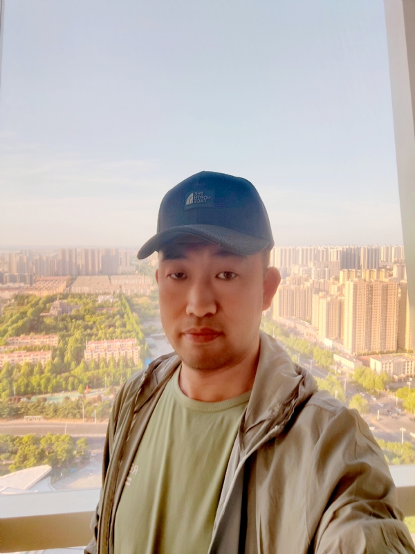 勇攀高峰的第二张照片--昆明相亲服务中心