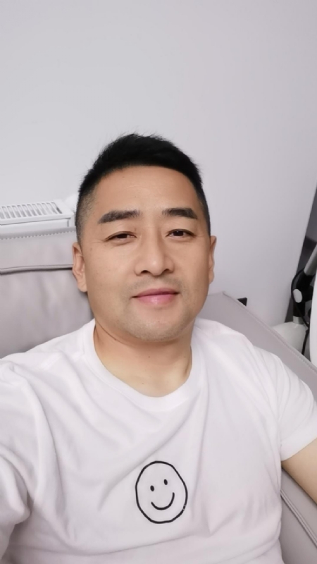 向阳而生的第一张照片--昆明相亲服务中心