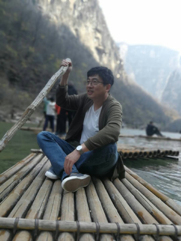 风被吹走了的第一张照片--昆明相亲服务中心
