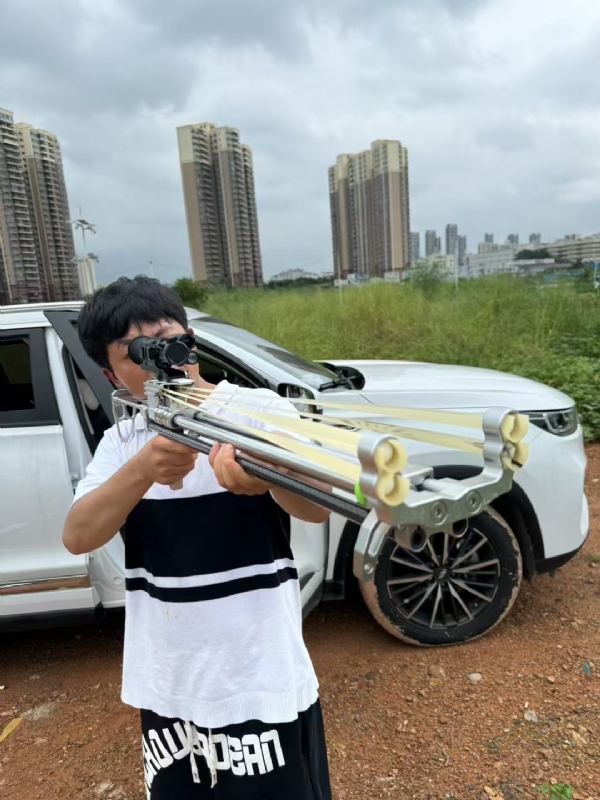 凌其飞的第一张照片--昆明相亲服务中心