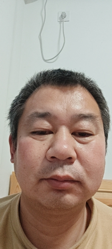 龙万的第一张照片--昆明相亲服务中心