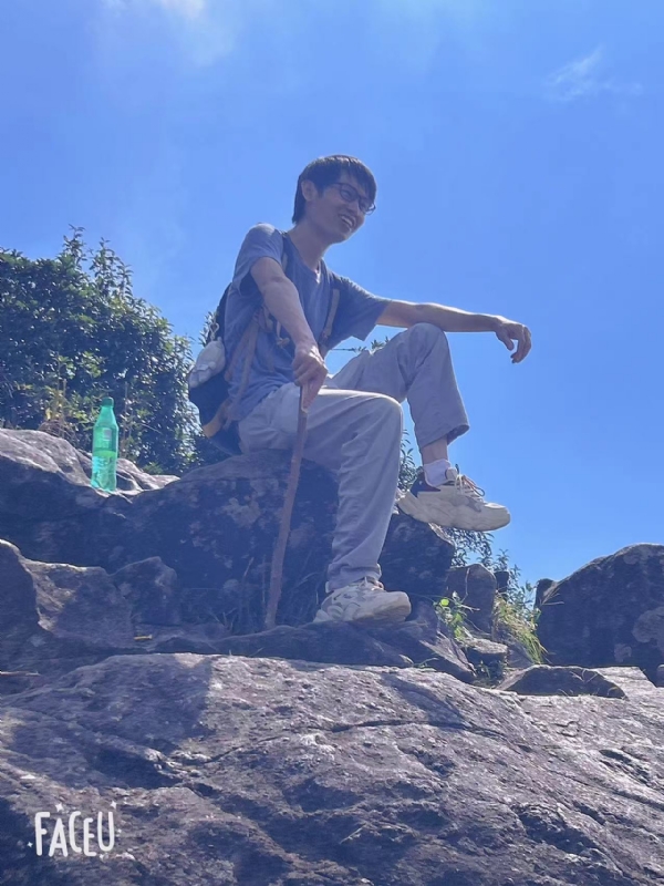 落叶之秋的第一张照片--昆明相亲服务中心