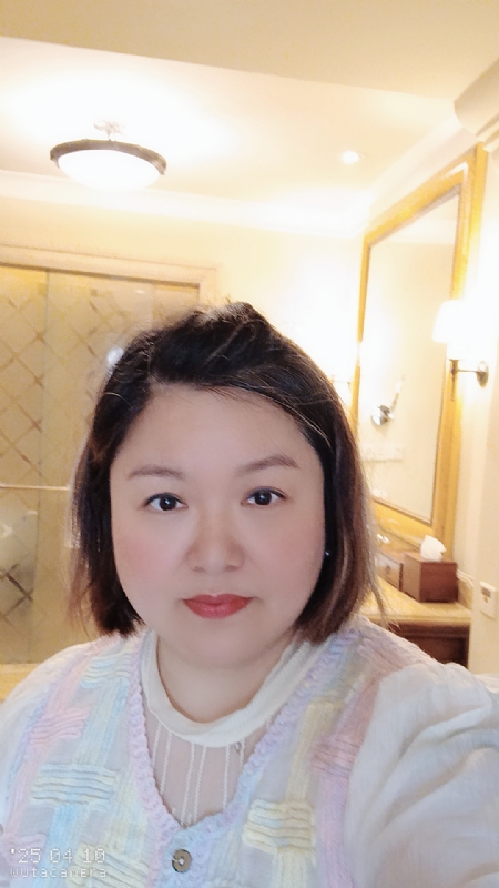 衎静玲瓏的第二张照片--昆明相亲服务中心