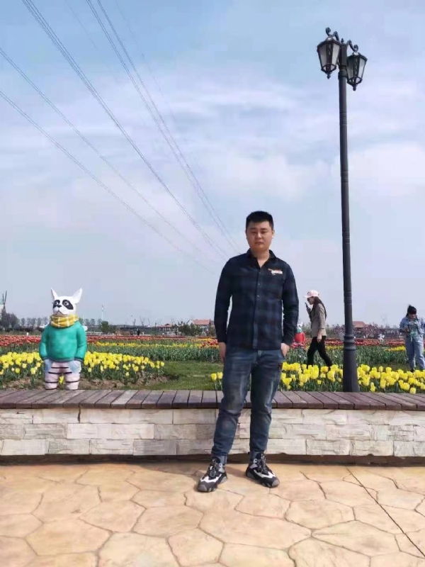 海阔天空的第一张照片--昆明相亲服务中心