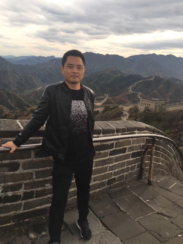 海阔天空的第一张照片--昆明相亲服务中心
